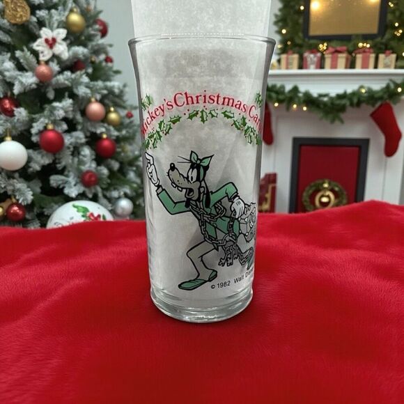 Vintage 1982 Coca-Cola Mickey's Christmas Carol Glass Goofy as Marley's Ghost - Picture 1 of 4